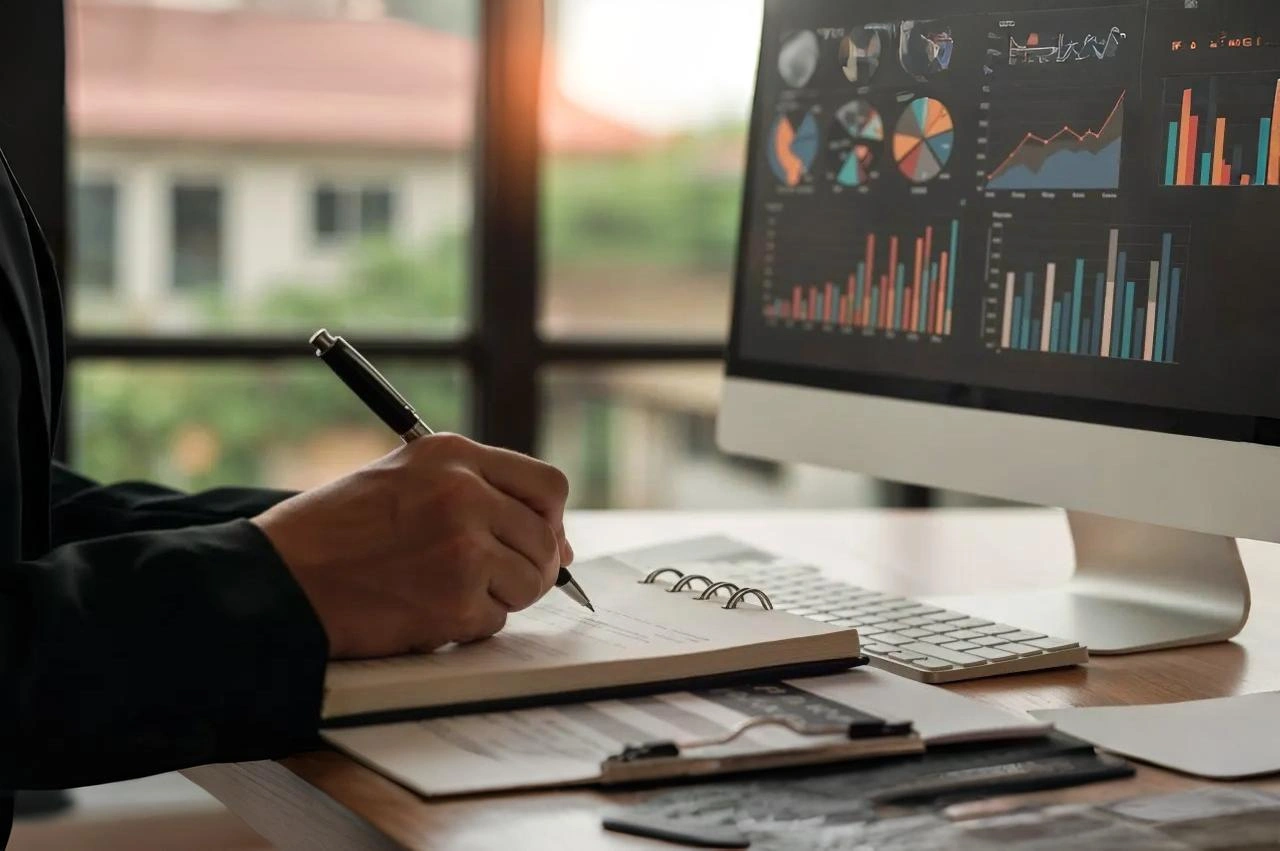 Your 2025 Go-To-Market Strategy Needs a Spin — Not a Squeeze